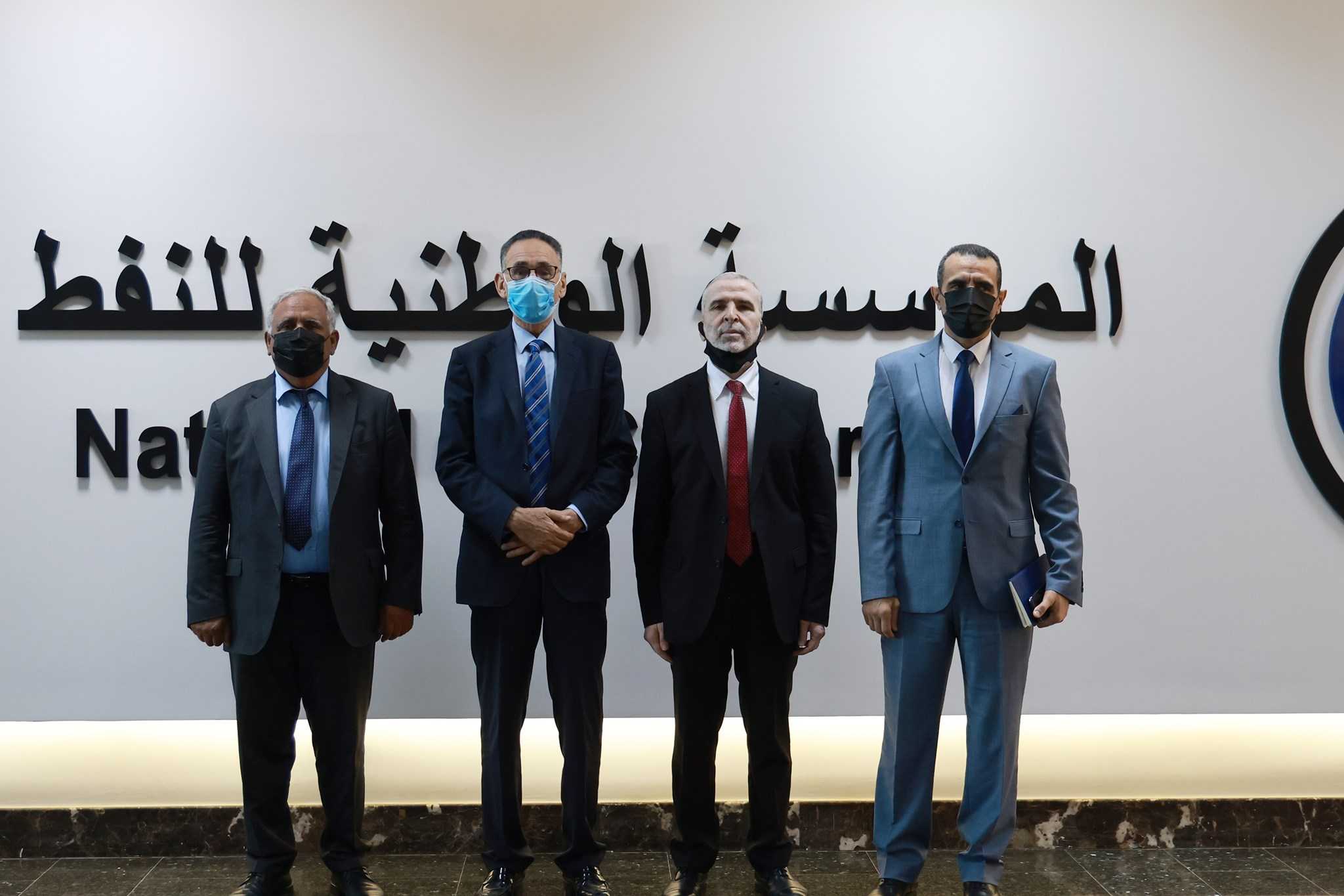 قد تكون صورة لـ ‏‏‏شخص واحد‏، ‏وقوف‏‏ و‏بدلة‏‏